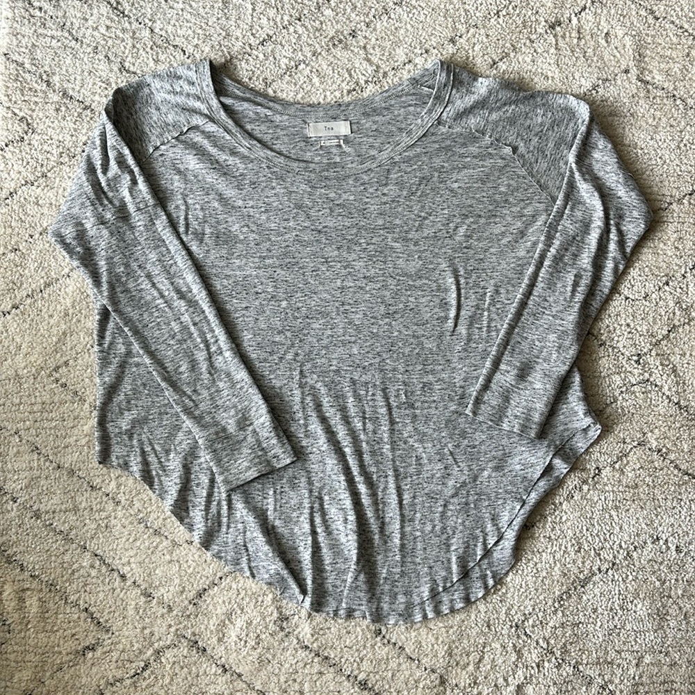 TNA Long Sleeve Round Neck Tee Medium